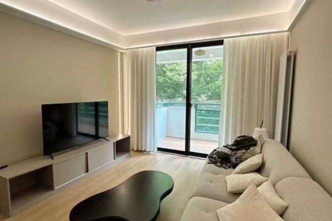 wuding rd 2BR/big living room/out balcony@L14/13