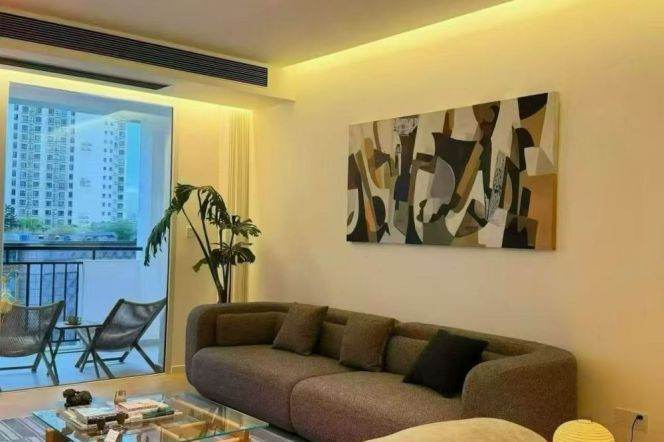 Wuning Rd metro/3br2bt/central AC/floor heat/oven/outdoor balcony