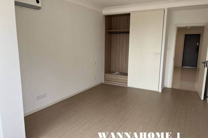 Awesome View+Spacious&Bright 3Bdrs 1Bath Apt+L2/11 Jiang Su Rd+Suzhou Creek+Zhong Shan Park