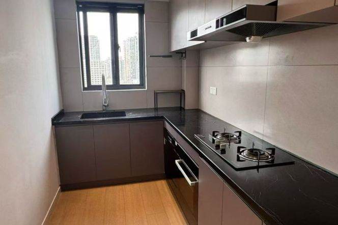 modern 2brs floor heating open balcony nice view near Huang pu river only 19.5K