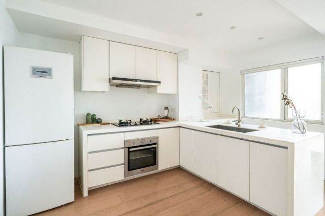 modern 2brs 2baths floor heating in most central downtown IAPM line 1,10,12 