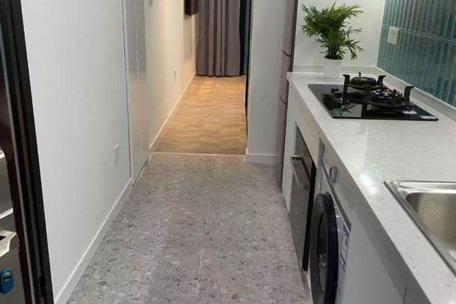 Brand-new 1br/1lr/yard@jinshajiang rd sta 4.9k