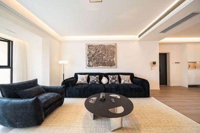 Premium complex facing directly Mengqing Park & Suzhou Creek,