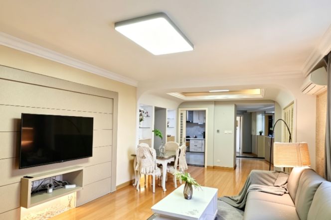 Gubei one nice compound floor heating  big balcony sunshine 