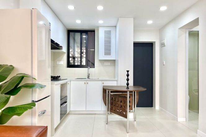 line3/4/10hongqiao rd. line 10 song yuan rd.1bed