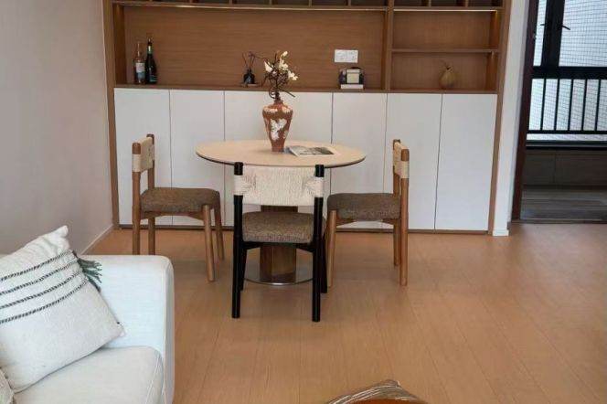 1Bedroom with AC and floor heating near HanZhong road JingAn