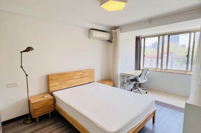 Elevator Apt. Good layout @Yueyang Lu 