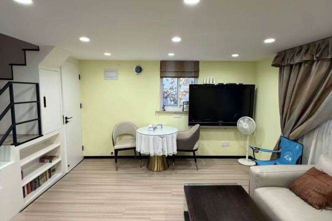 Exquisite decor duplex 1br apt next to IAPM 