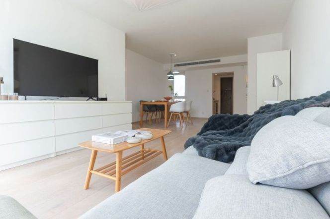  IAPM  3br 2bt modern & bright apt IAPM |Centrally located downtown