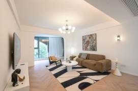 gubei area 3BR/2Baths/168sqm@L10/15