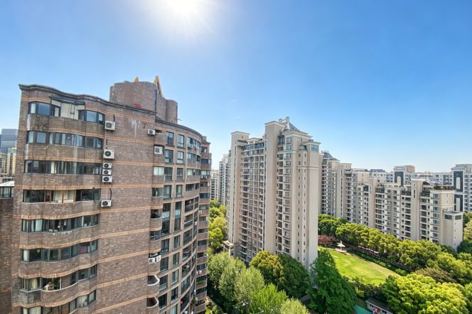 Gubei One nice view big living room 4br plus outside balcony 