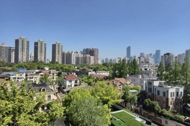 Well-lit 3BR 2BA Elevator Apt on Gaoyou Rd nr Shanghai Library Station