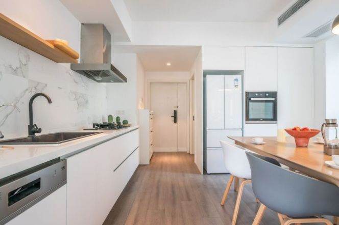 West nanjing rd/Jing'an Four Seasons 3br