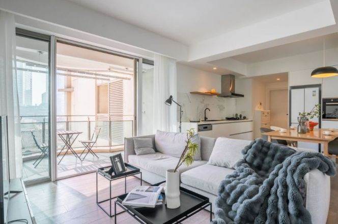 West nanjing rd/Jing'an Four Seasons 3br