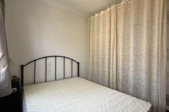 Good Quality bright 1BR APT Changshu Rd 7.5k