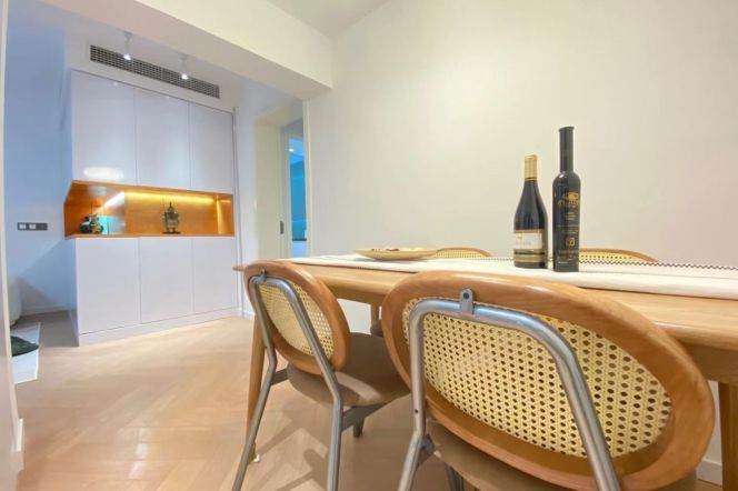 elevator 1br Nr jiangsu road M2/11