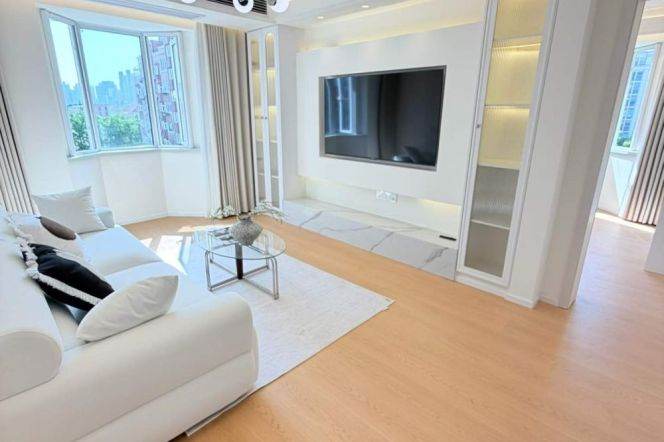 Zhongshan park/elevator 2br 2lr/double south/big living room,@L2/3/4