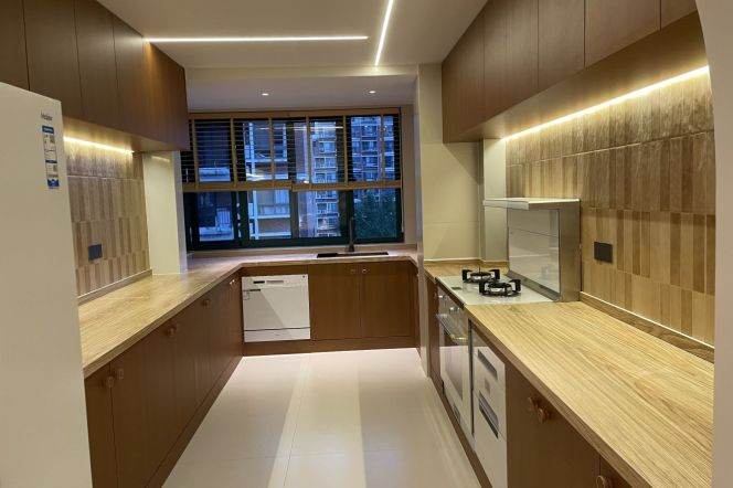 Modern Quality 3br,2bth,big kitchen,Oven,Dishes Washer,CA,Floor heating,L10