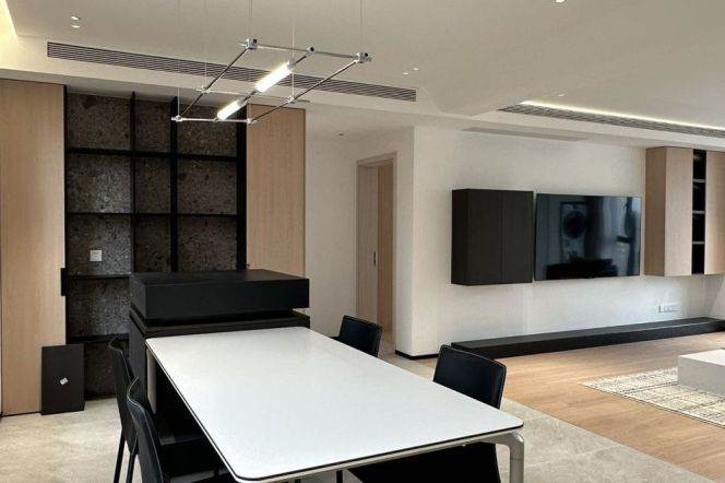 Modern 2brs with floor heating near Huang pu river