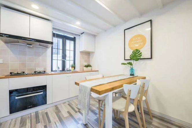 Charming 3Brs/1Lr/2Bts apt nr South shanxi rd,M1/10/12