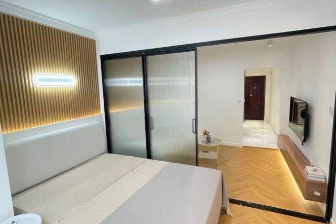 West yan'an rd/modern 1br 1lr/brand furniture/cozy&clean,@L3/4/2