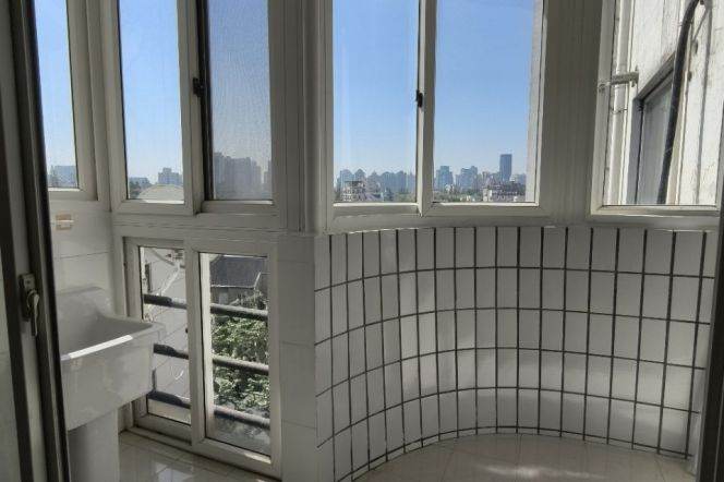 Well-lit 3BR 2BA Elevator Apt on Gaoyou Rd nr Shanghai Library Station