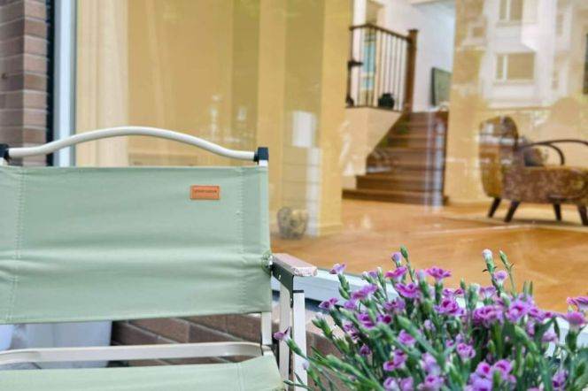 Charming Duplex 220m² 4BR with Private Courtyard nr Line 6, Pudong