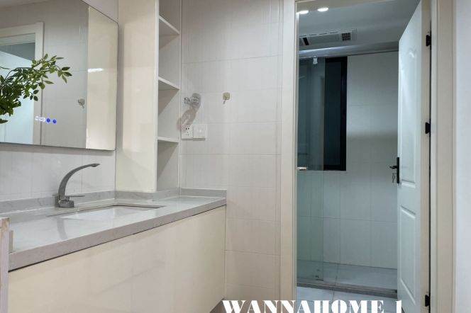 Large Balcony+New&Spacious 2Bdrs 1Bath Apt+Su Zhou Creek+L11/13 Long De Rd+Nice Compound