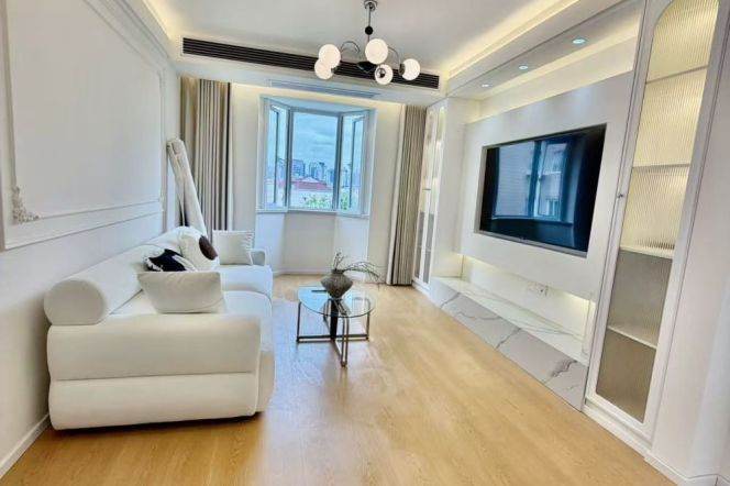 Zhongshan park spacious & nice 2br2bt good condition with 13k