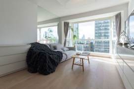  IAPM  3br 2bt modern & bright apt IAPM |Centrally located downtown