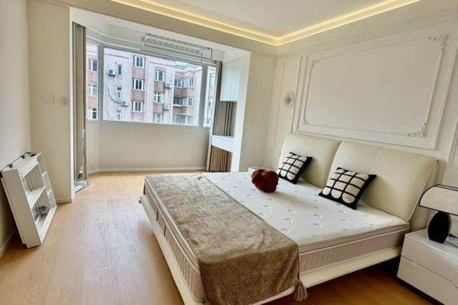 Zhongshan park spacious & nice 2br2bt good condition with 13k