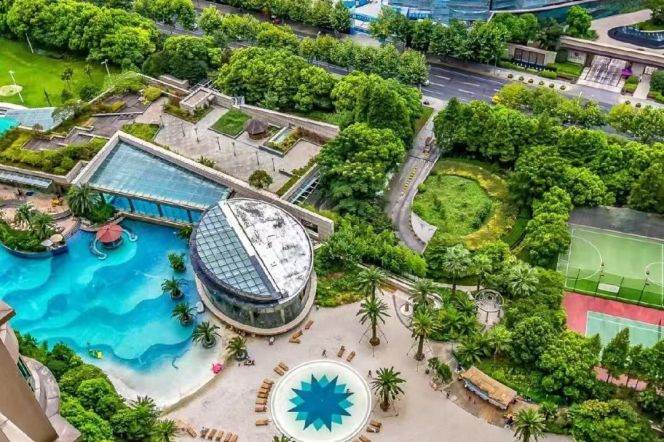 Modern 2brs with floor heating in Lujiauzi