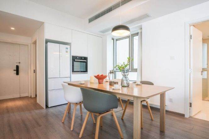 West nanjing rd/Jing'an Four Seasons 3br