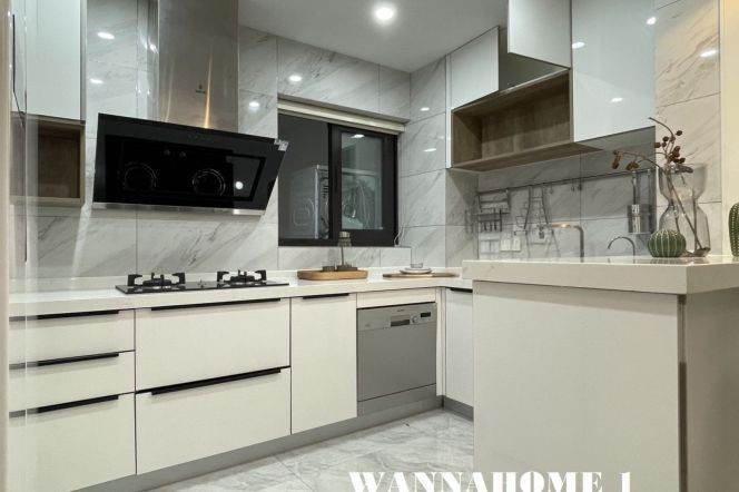 Modern&Spacious 3Bdrs 2Baths Apt/Taikoo Hui/Nice View+Large Balcony+West Nan Jing Rd