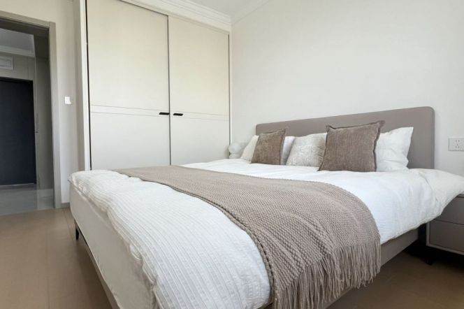 7.8k Clean 1Br Nr Donghua University close to West Yan'an Rd.line3/4