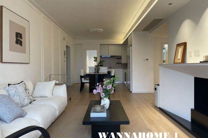 Spacious&Modern&Bright New 3Bdrs 2Baths Apt+Great View+Jing'an Temple+Jiang Su Rd Metro
