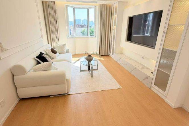 Zhongshan park/elevator 2br 2lr/double south/big living room,@L2/3/4