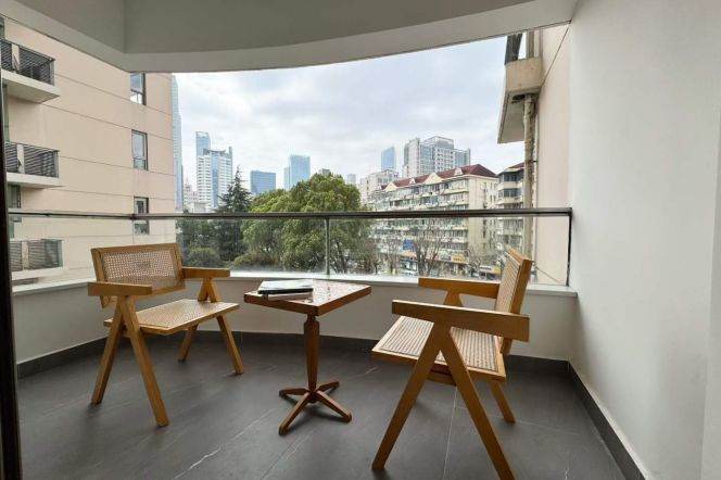 3BR 2BTH w/ Floor Heating nr Jing'An Temple M2/7