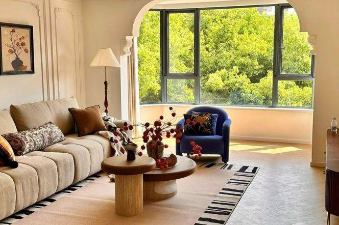 20k Brand new 3Br 2Bathr with open balcony Nr The Creek close to Changshou Rd.line7/13