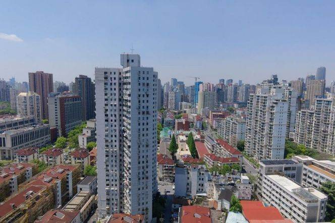 Nice view & Cozy 1 br in HuangPu ,5 mins walking to L 4 NanPu Bridge St.