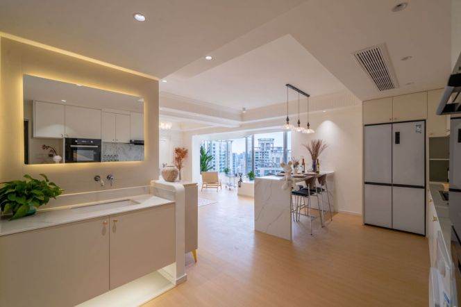 Modern 2brs with floor heating  located at most central Xujiahui 