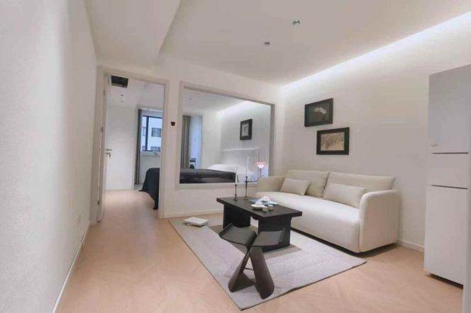 7.6k Brand new 1Br Nr Jiaotong University line 10/11