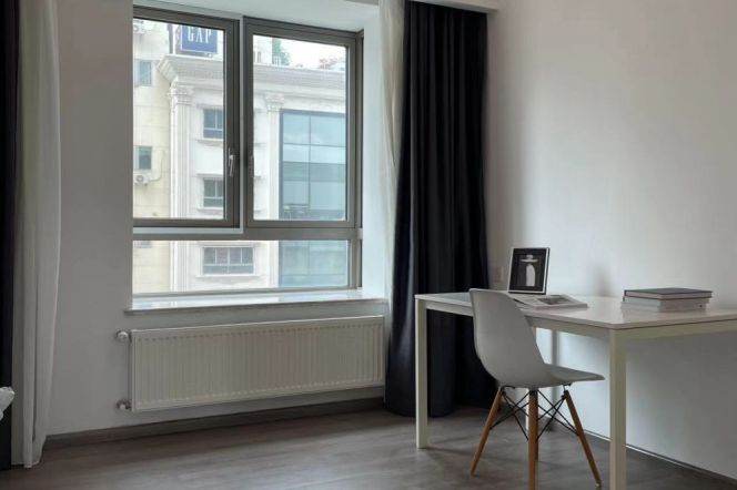 Modern&Spacious&Bright 3Bdrs 2Baths Apt+Open Balcony+Taikoo Hui+Top Compound