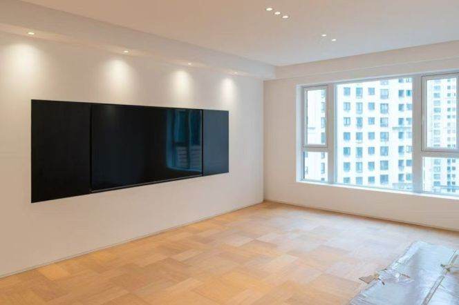 Brand new decoration 4brs with floor heating and balcony belonged to Xintiandi area