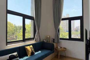 2BR 2Baths in old Xu'hui near line 9/12 Jia'shan Rd can long and short term lease 