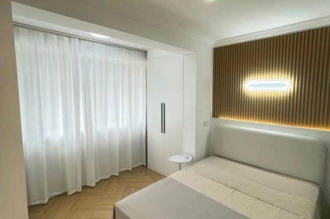 West yan'an rd/modern 1br 1lr/brand furniture/cozy&clean,@L3/4/2
