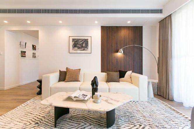 Panoramic Riverfront Living | 155㎡ 3BR/2BA | River Views & Balcony | People’s Square