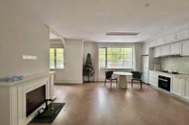 Beautiful green view 2brs with terrace near West Nanjing Road