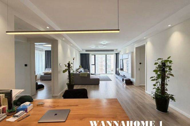 Modern&Spacious 2Bdrs 2Baths Apt+L7 Chang Ping Rd+Large Balcony+Good View+Green Compound