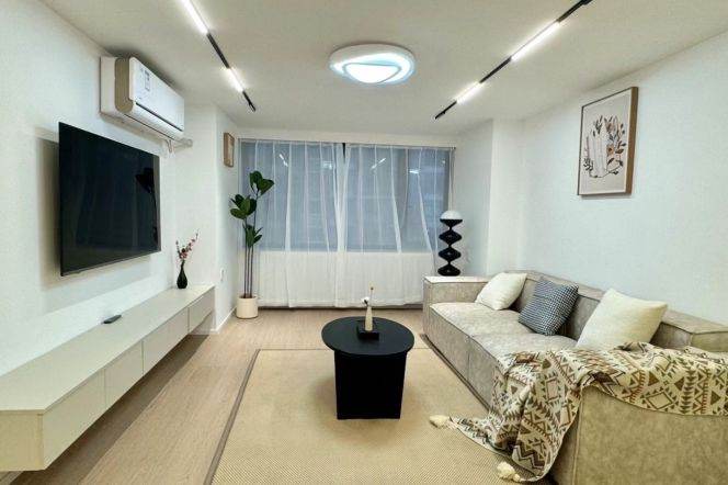 12k Stylish 2Br 2Bathr with floor heating Nr Changping Rd.line7